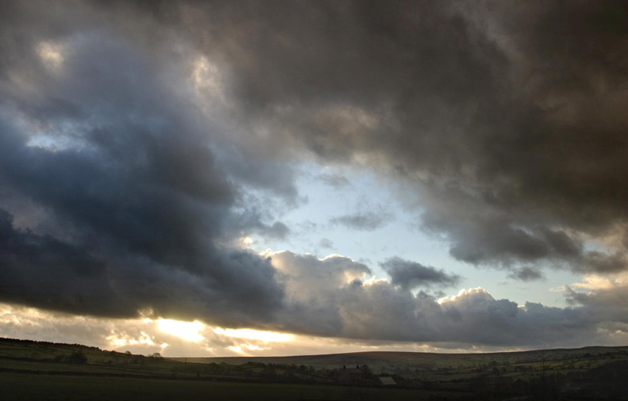 Evening sky over Swinsty reservoir