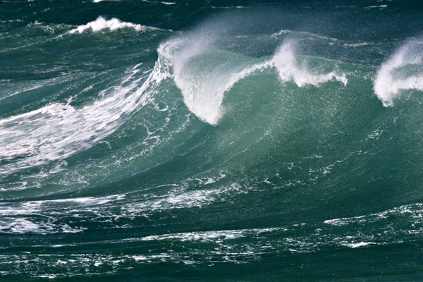 Waves, Scarasta Bay